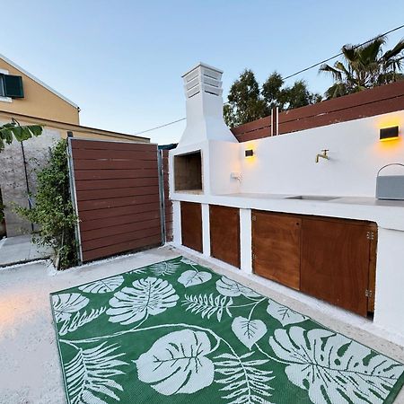 Burnelia Vacation House Lefkímmi Eksteriør billede