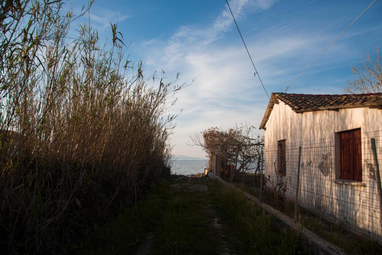 Burnelia Vacation House Lefkímmi Eksteriør billede