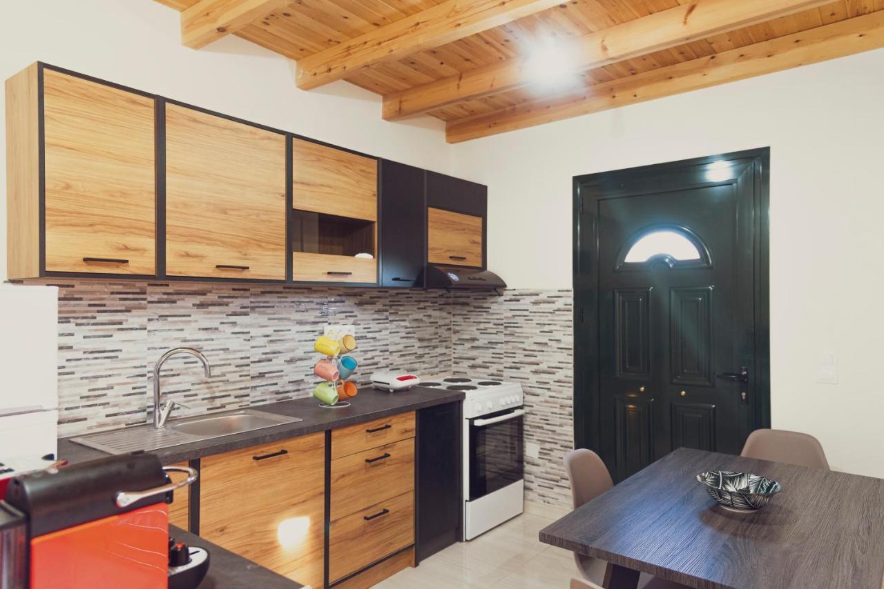 Burnelia Vacation House Lefkímmi Eksteriør billede