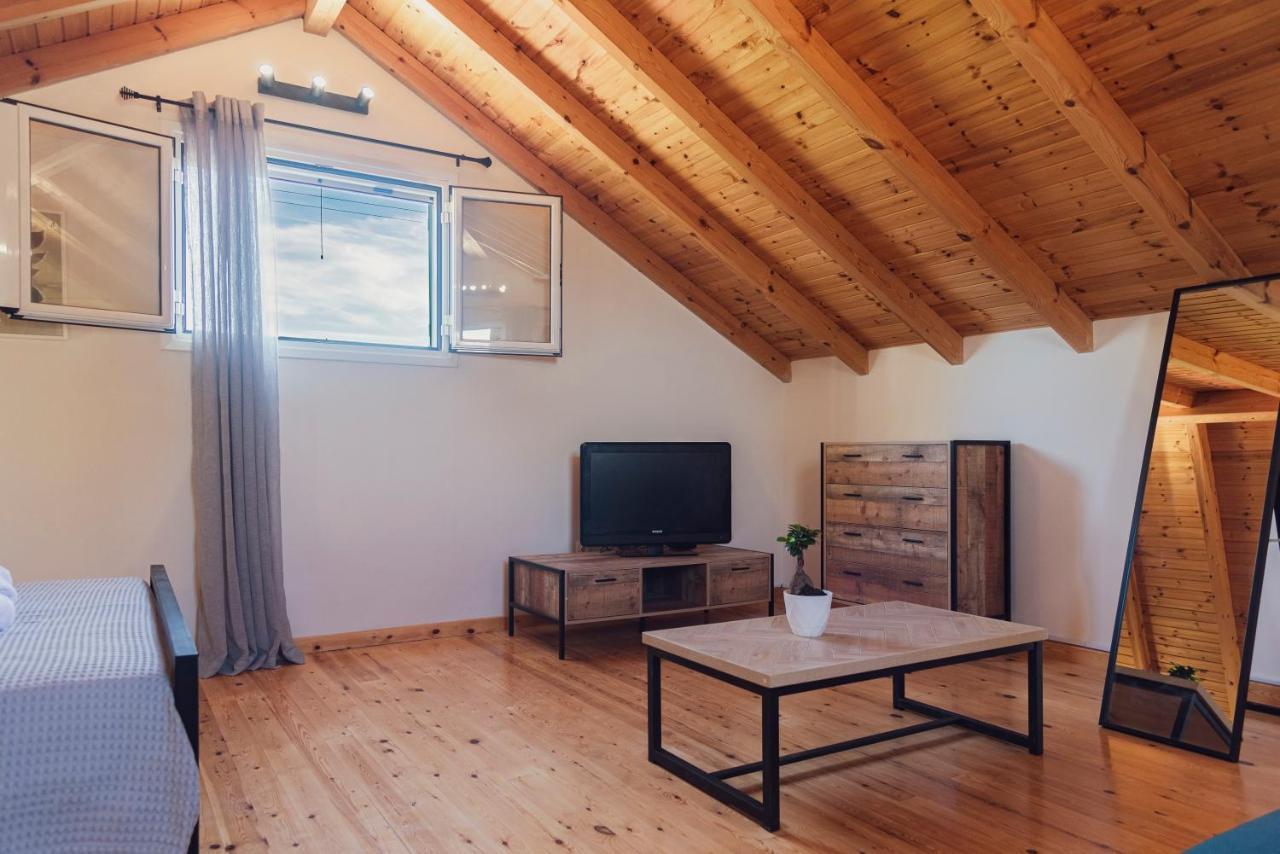 Burnelia Vacation House Lefkímmi Eksteriør billede